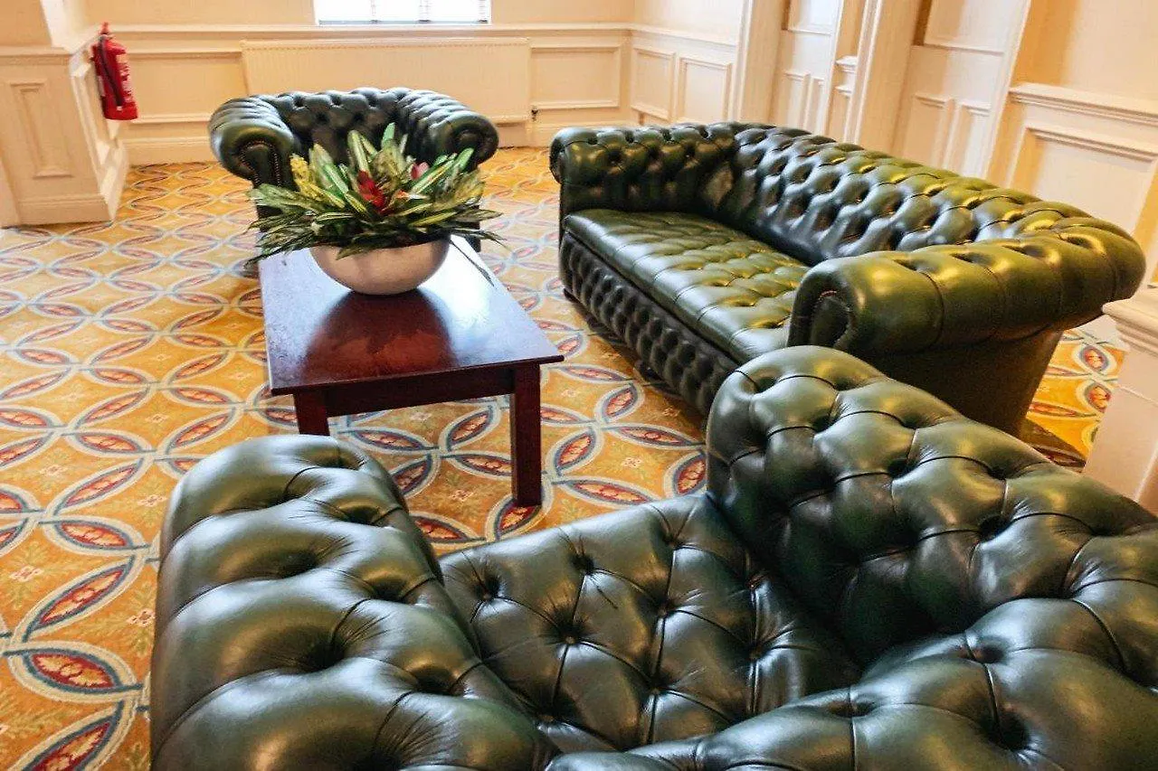 Hollins Hall Hotel, Golf & Country Club Bradford  4*, Bradford (West Yorkshire)