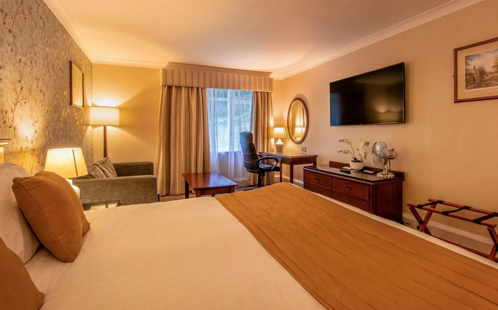 Hollins Hall Hotel, Golf & Country Club Bradford  Bradford (West Yorkshire)