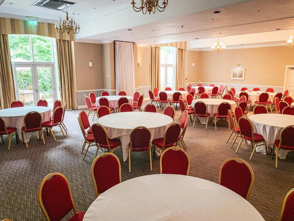 **** Hotel Hollins Hall Hotel, Golf & Country Club Bradford  United Kingdom