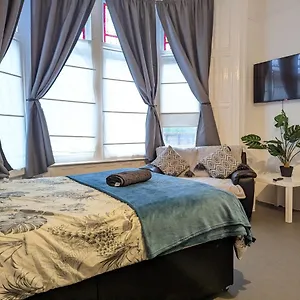 1 Bedroom In A Supurb Area Of United Kingdom