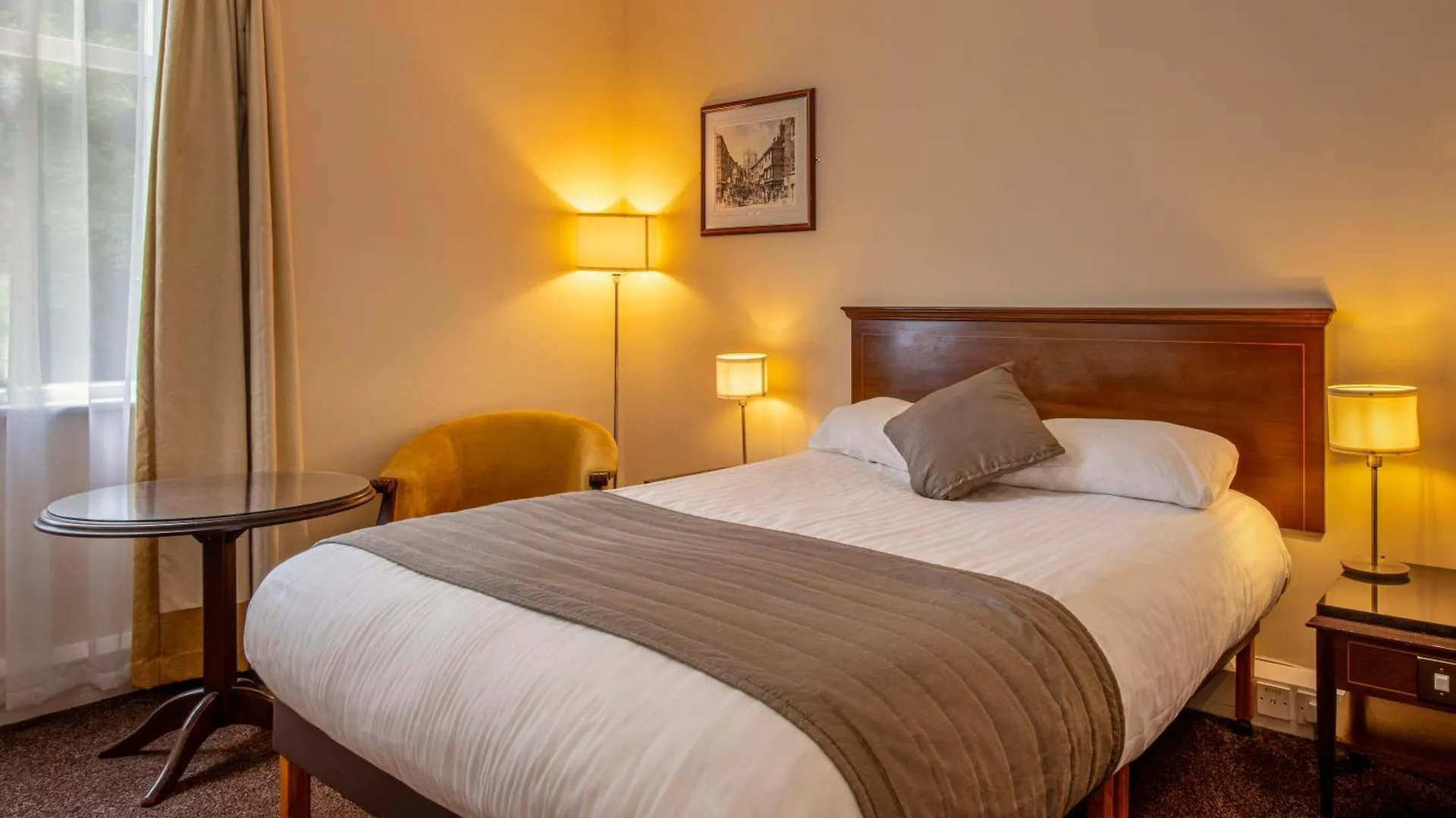 Hollins Hall Hotel, Golf & Country Club Bradford  Velká Británie