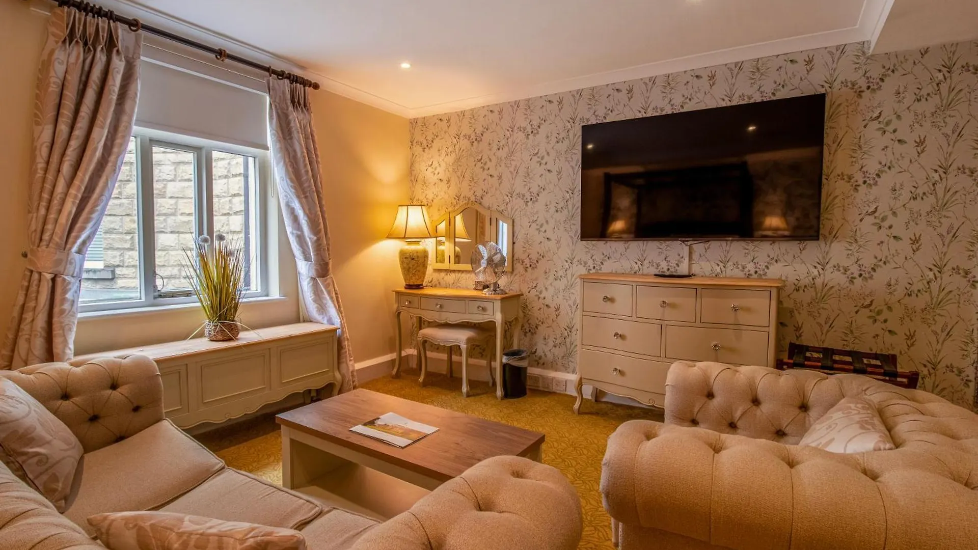 Hollins Hall Hotel, Golf & Country Club Bradford  4*, Bradford (West Yorkshire)