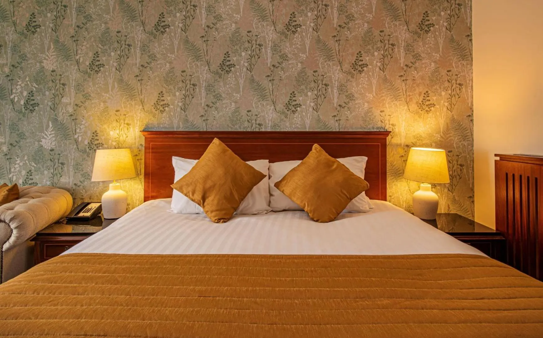 Hollins Hall Hotel, Golf & Country Club Bradford  4*, Bradford (West Yorkshire)