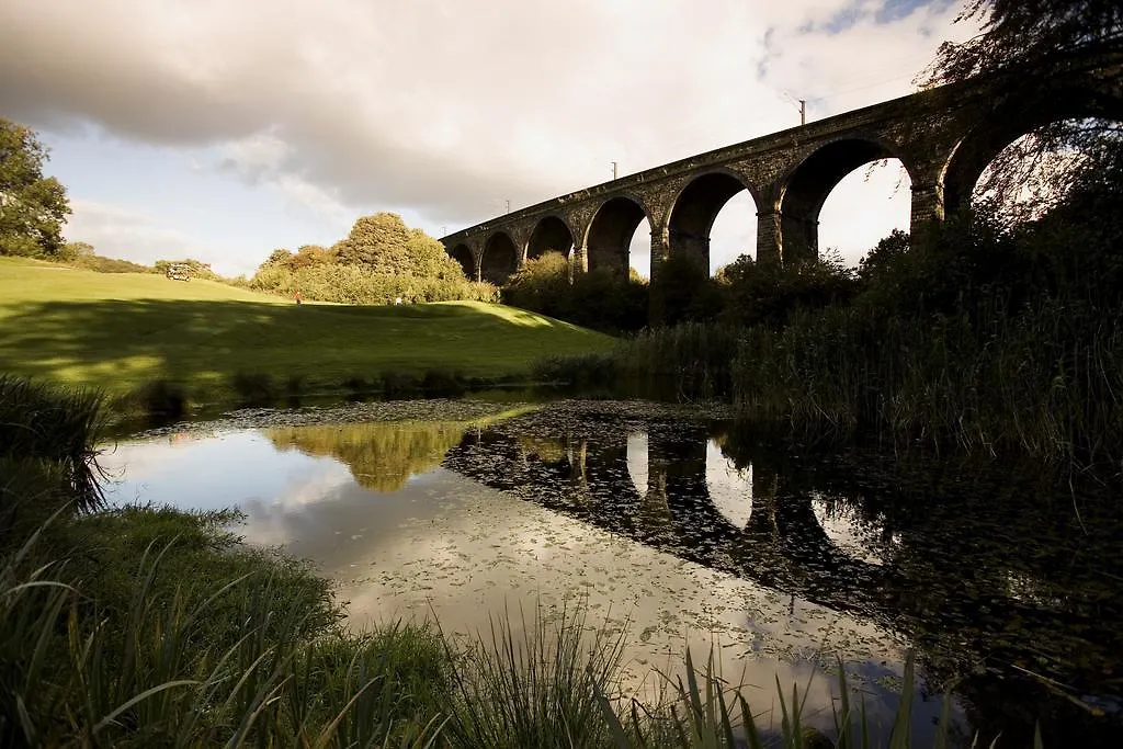 Hollins Hall Hotel, Golf & Country Club Bradford  4*, Bradford (West Yorkshire) Velká Británie