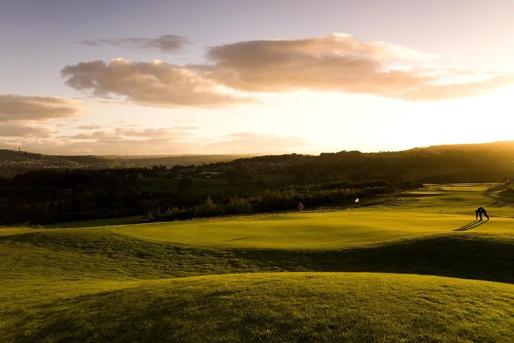 Hollins Hall Hotel, Golf & Country Club Bradford  4*, Bradford (West Yorkshire) Velká Británie