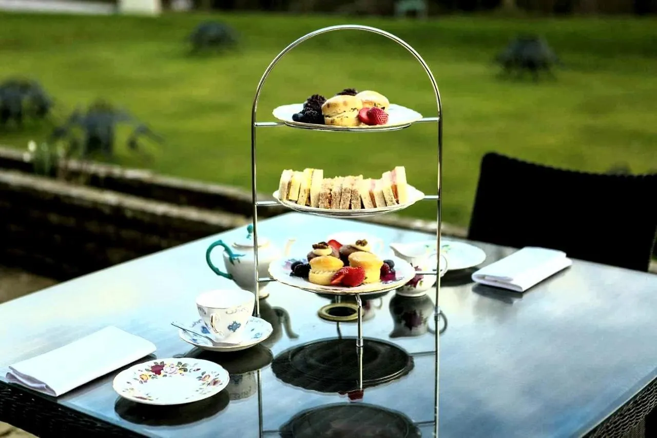 Hollins Hall Hotel, Golf & Country Club Bradford  Bradford (West Yorkshire)